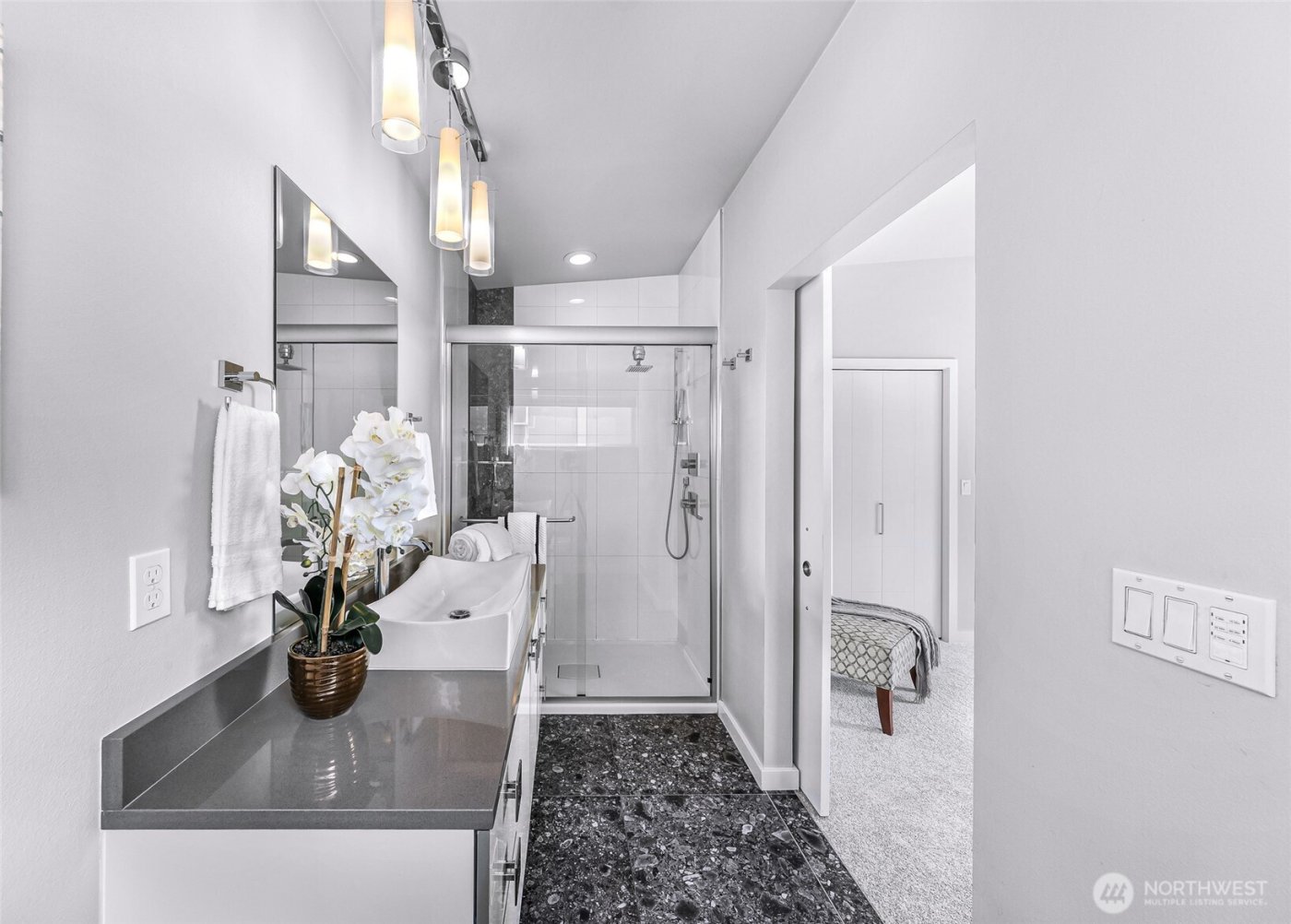 2661 NW 64th Street , Seattle, WA 98107