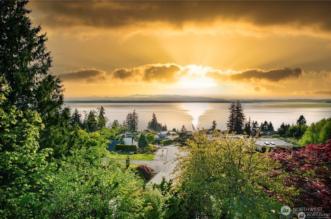 6920 Fisher Road , Edmonds, WA 98026