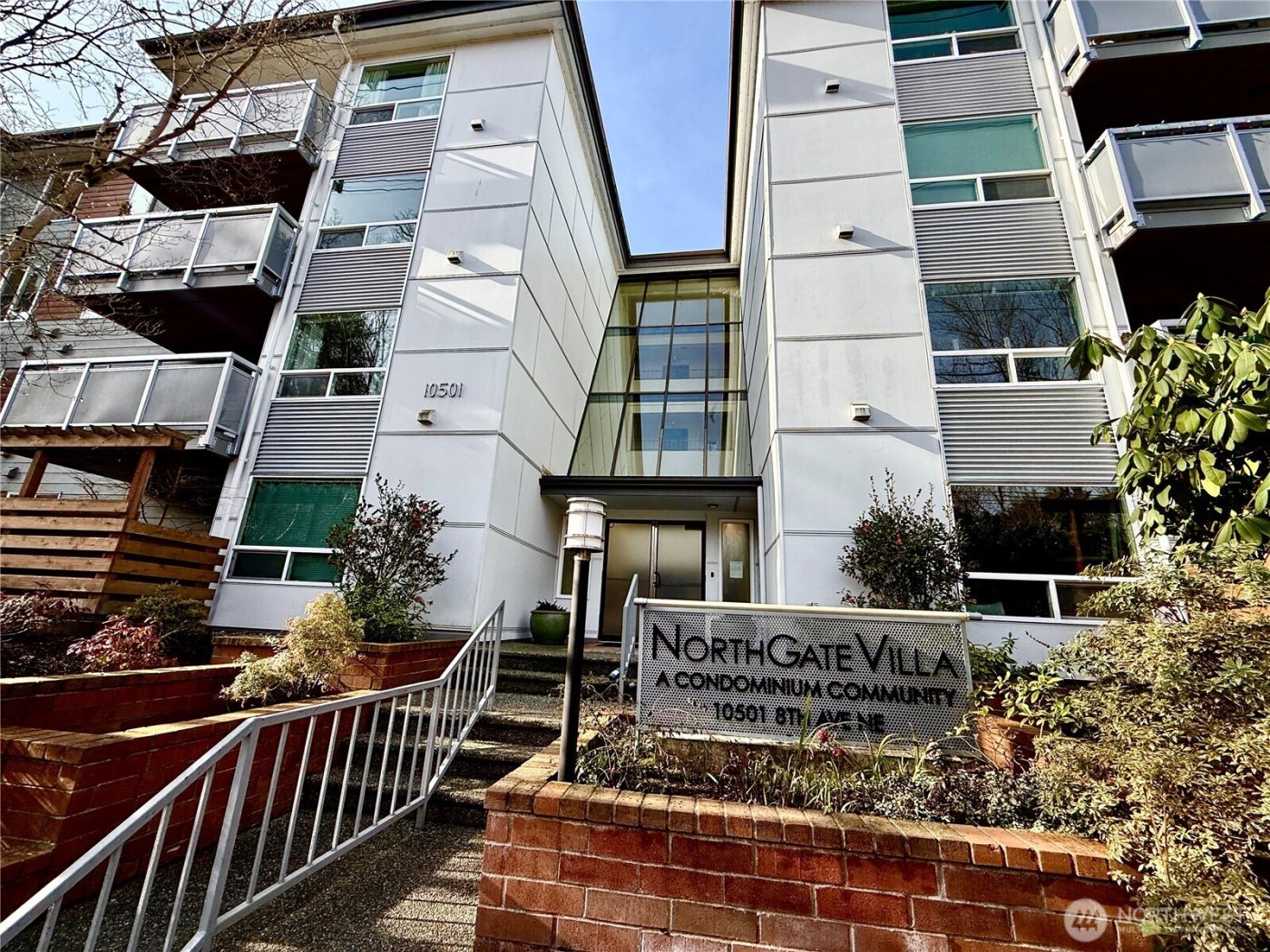10501 8th Avenue NE #335, Seattle, WA 98125