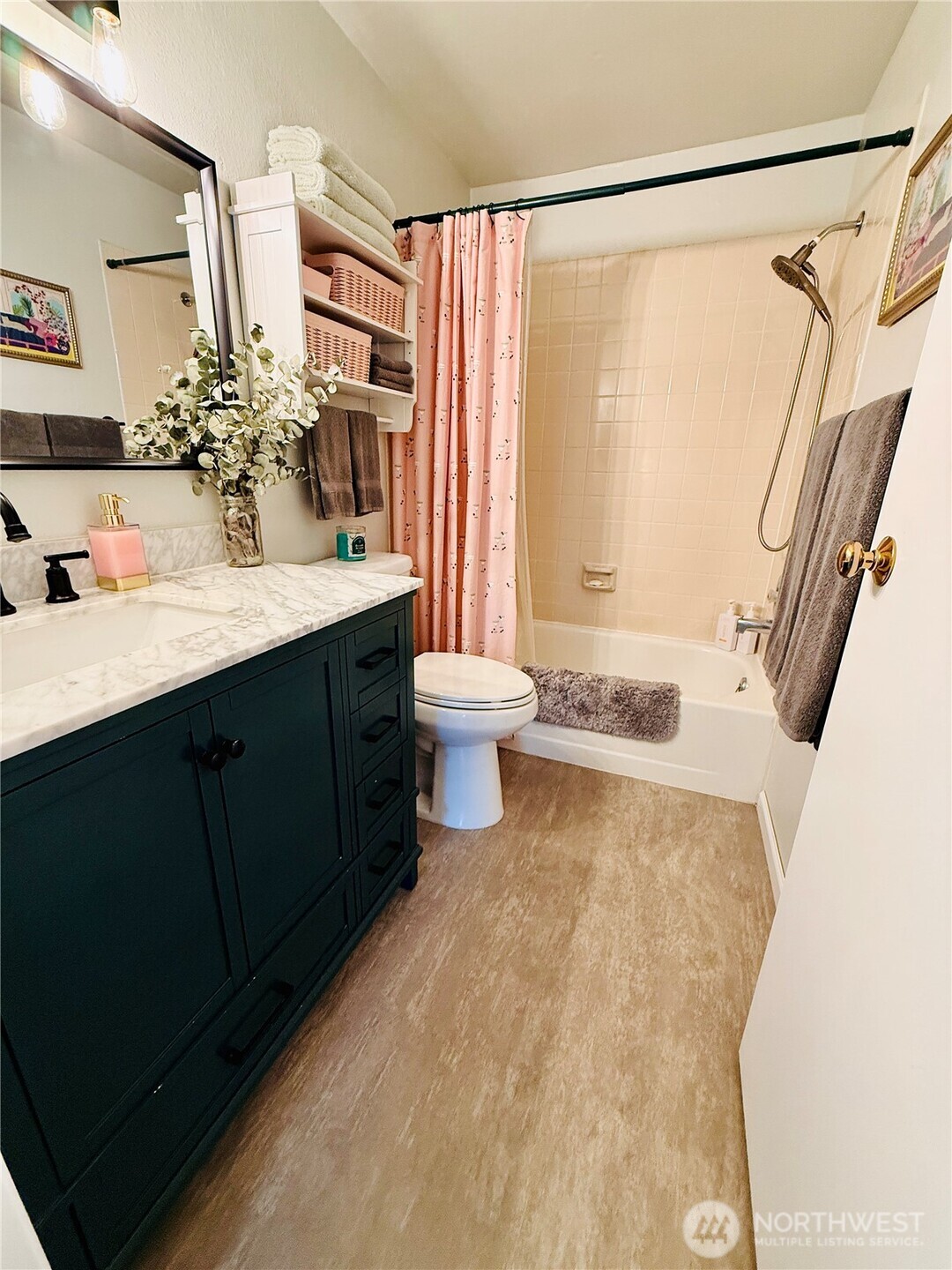 10501 8th Avenue NE #335, Seattle, WA 98125