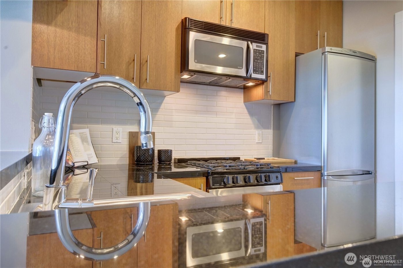 2721 1st Avenue #PH06, Seattle, WA 98121