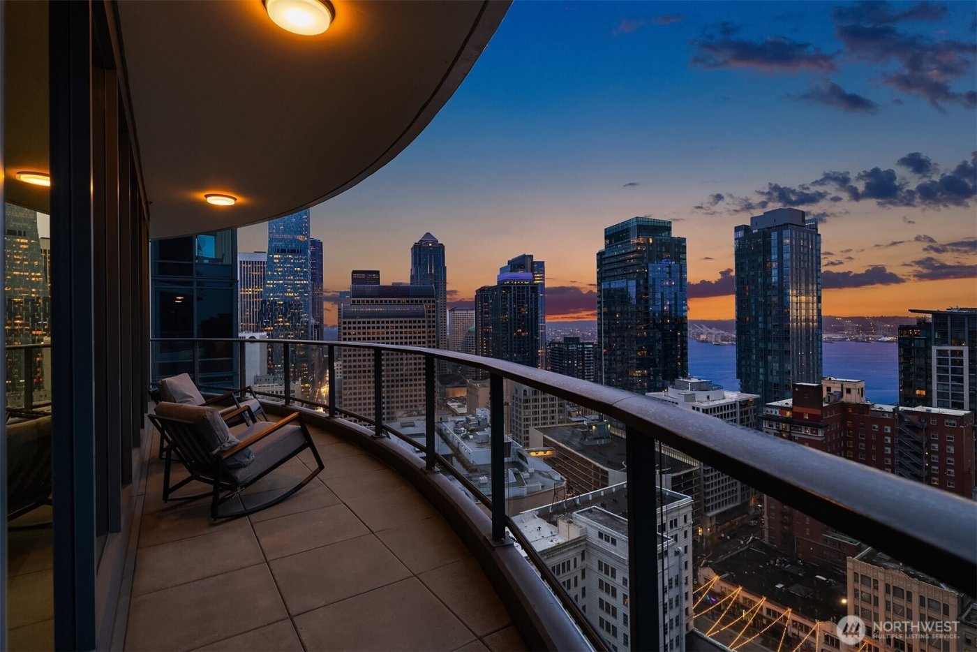 1920 4th Avenue #2702, Seattle, WA 98101