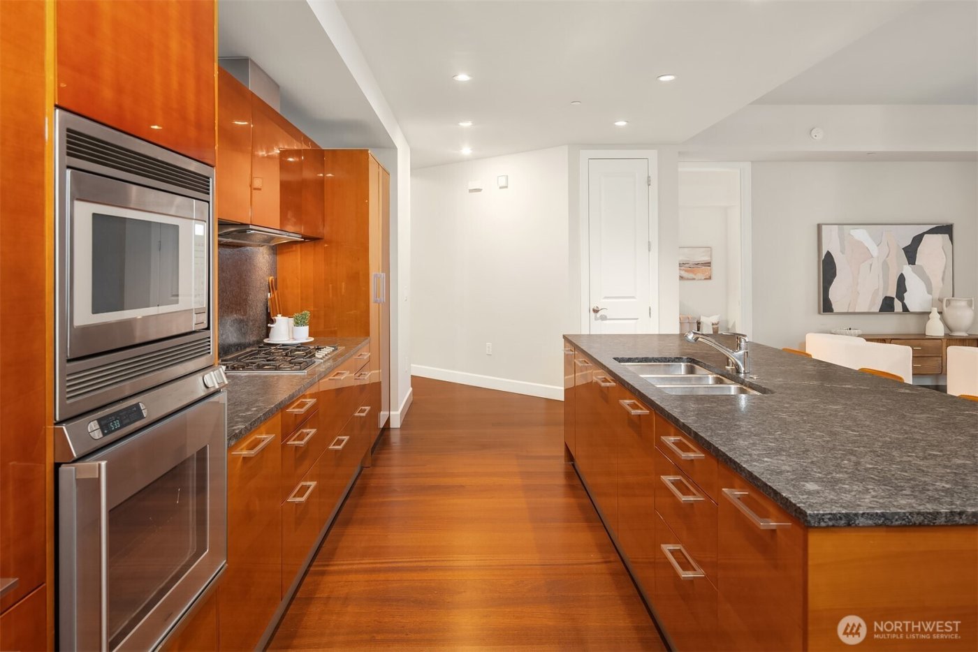 1920 4th Avenue #2702, Seattle, WA 98101