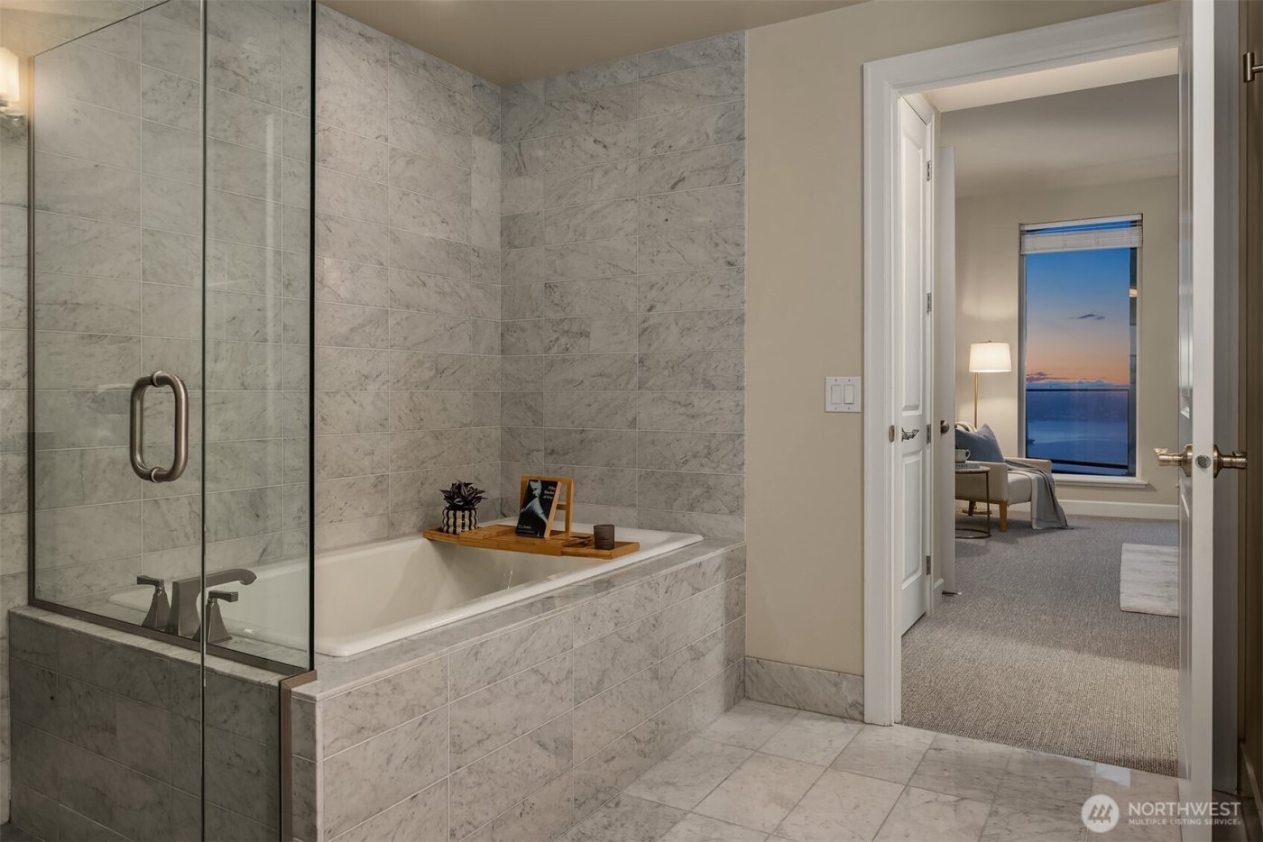 1920 4th Avenue #2702, Seattle, WA 98101