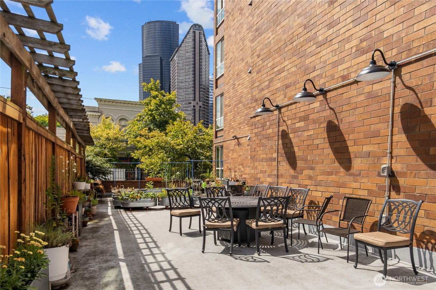 905 Cherry Street #701, Seattle, WA 98104