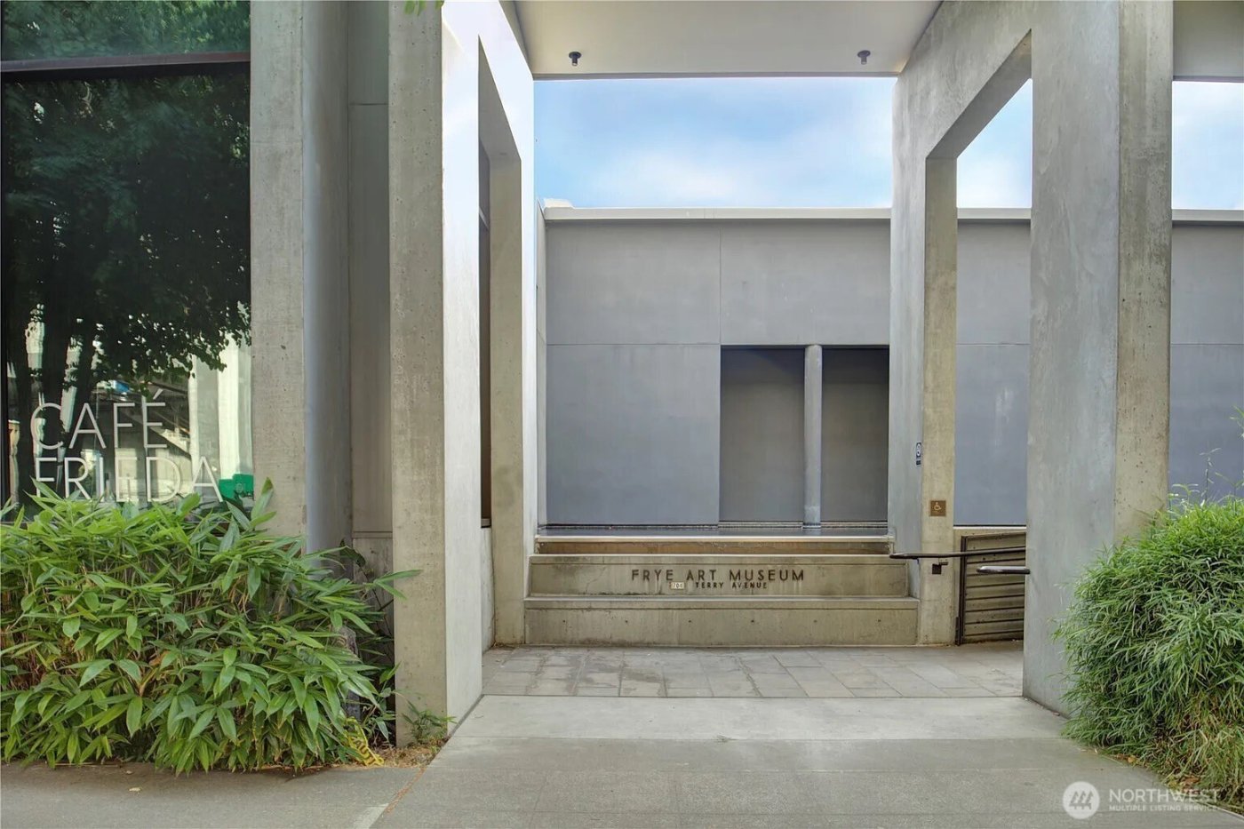 905 Cherry Street #701, Seattle, WA 98104