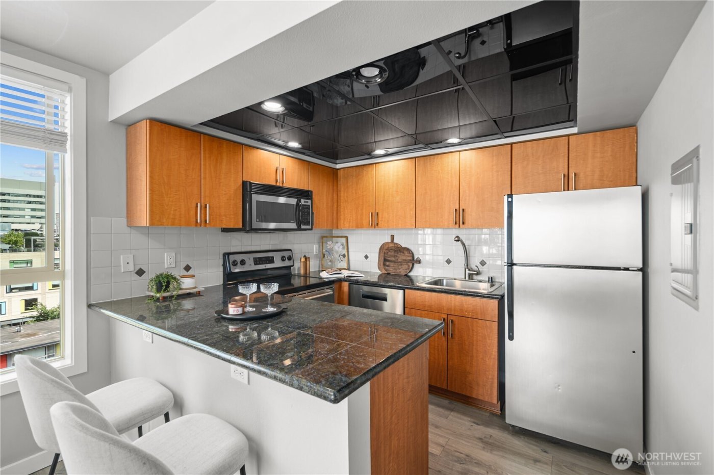 905 Cherry Street #701, Seattle, WA 98104