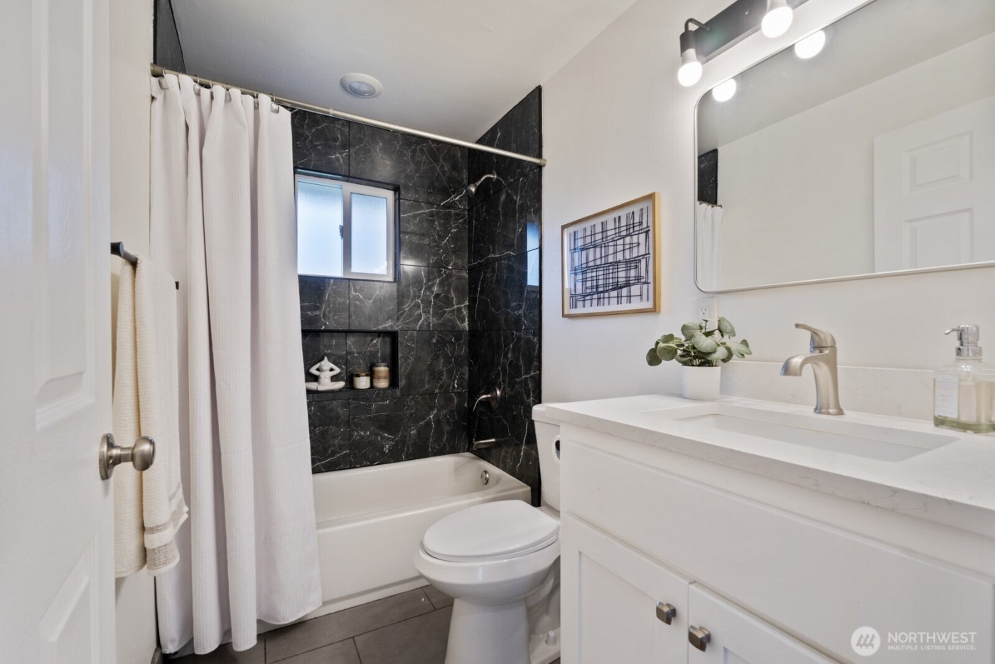 309 W Cole Street , Kent, WA 98032