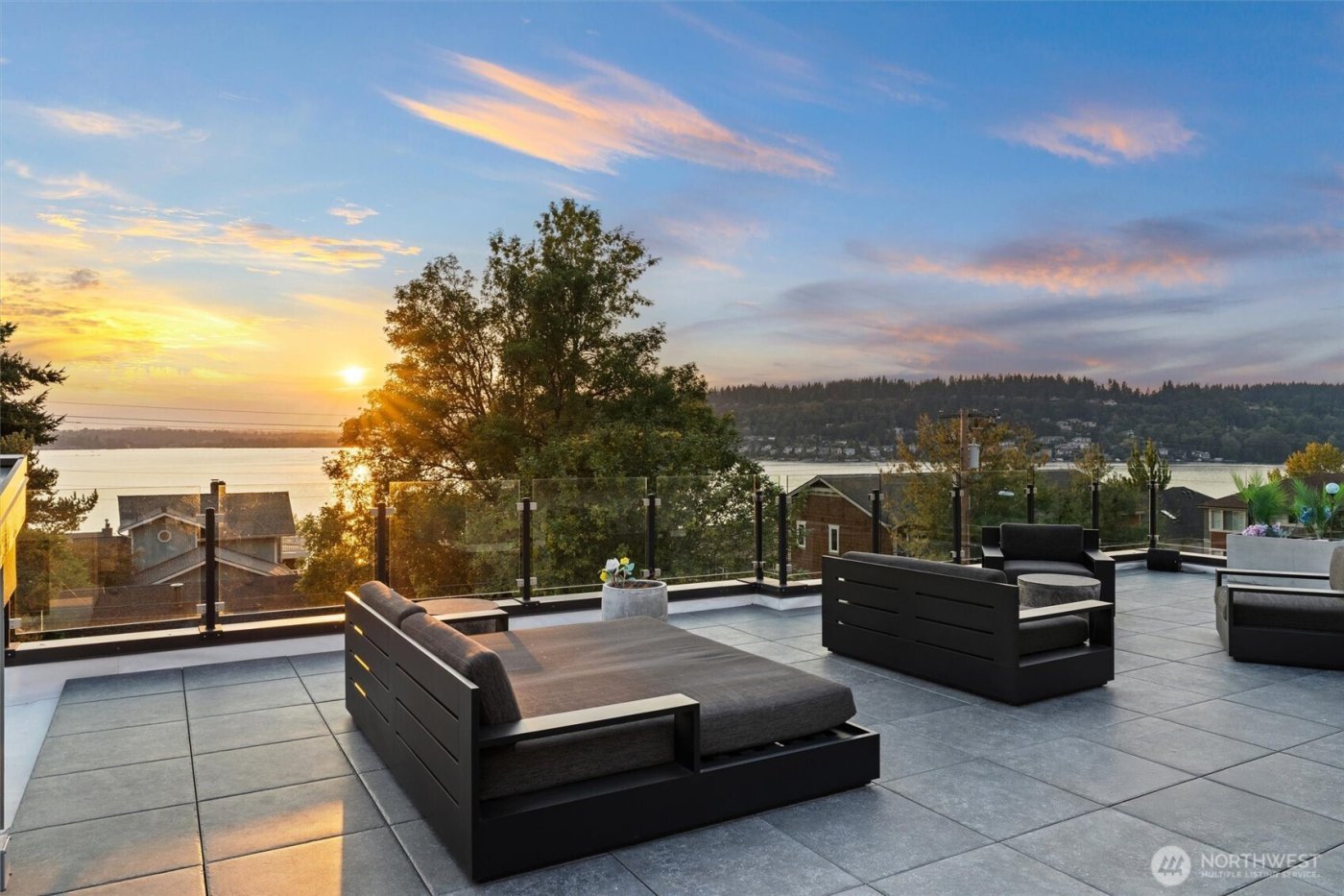 903 N 33rd Place , Renton, WA 98056