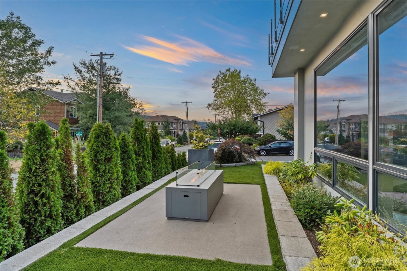 903 N 33rd Place , Renton, WA 98056