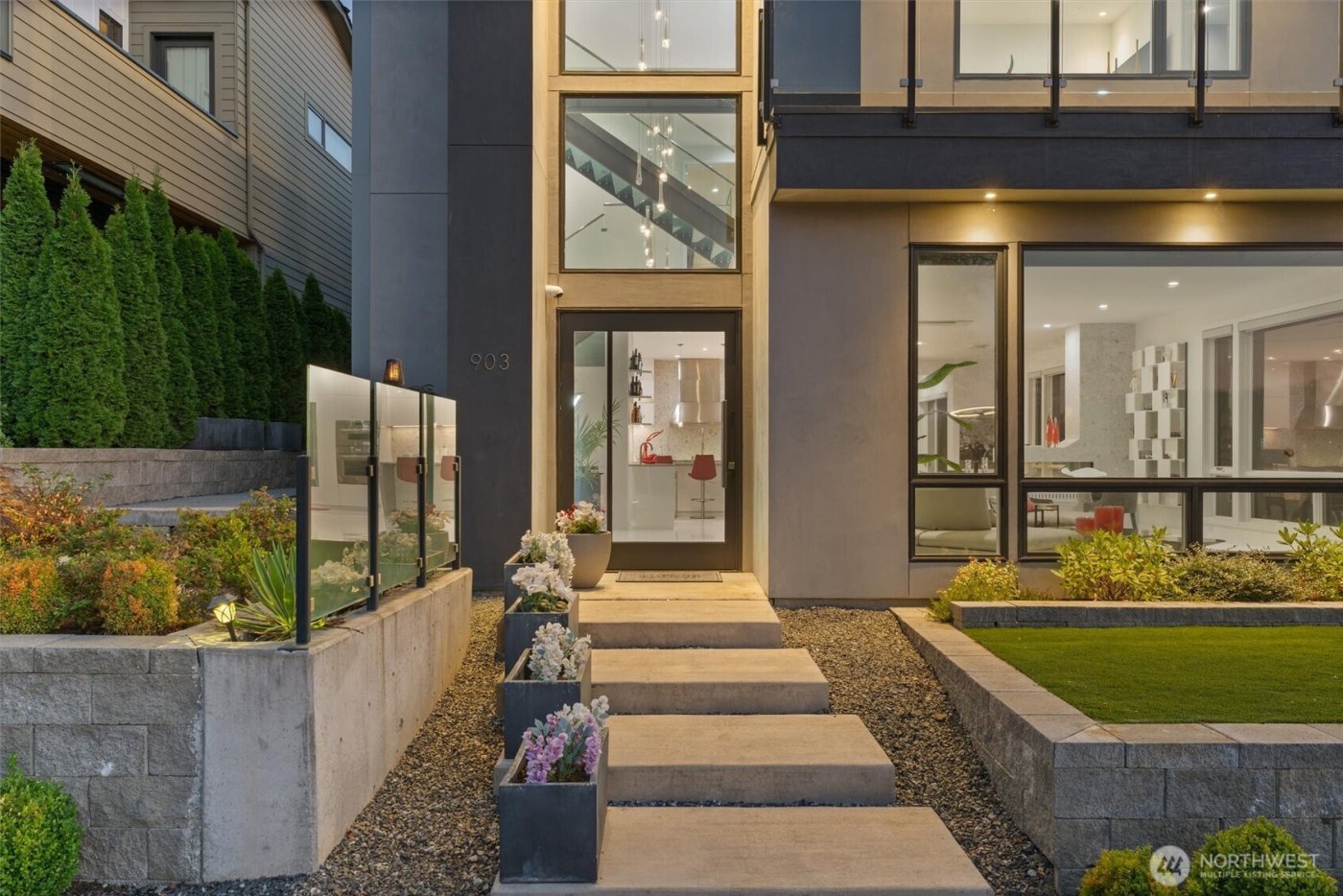 903 N 33rd Place , Renton, WA 98056