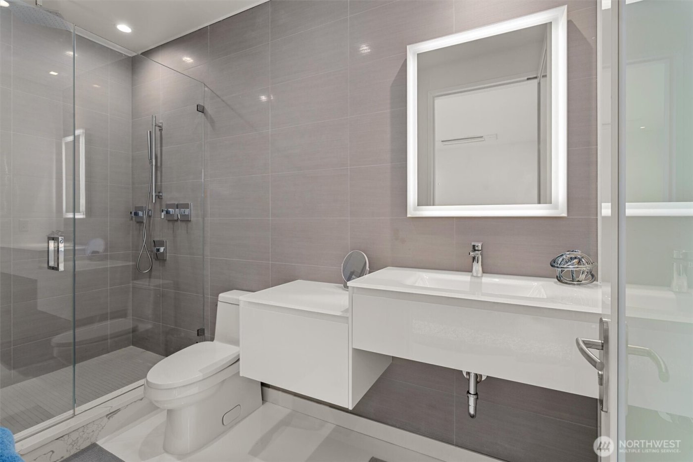 903 N 33rd Place , Renton, WA 98056