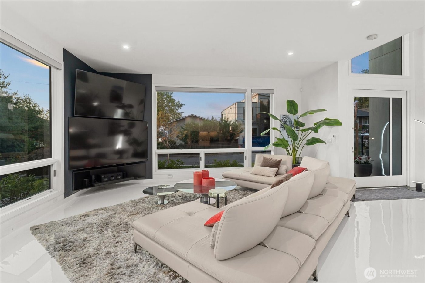 903 N 33rd Place , Renton, WA 98056