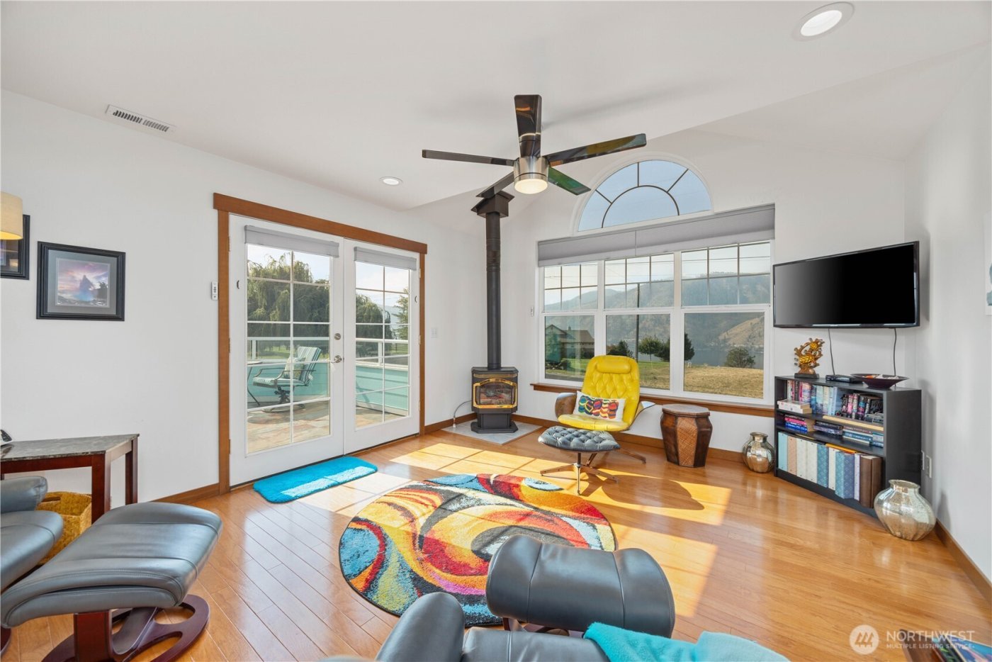 1190 Summit Boulevard , Manson, WA 98831