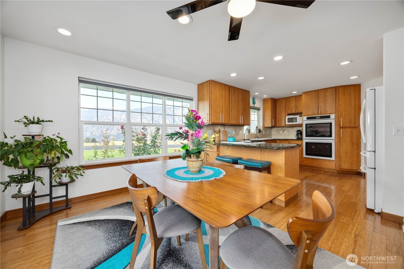 1190 Summit Boulevard , Manson, WA 98831