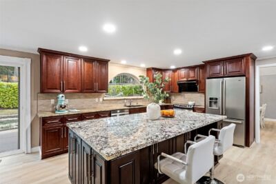 1127 141st Street SE, Mill Creek, WA 98012-1360 - Photo 2