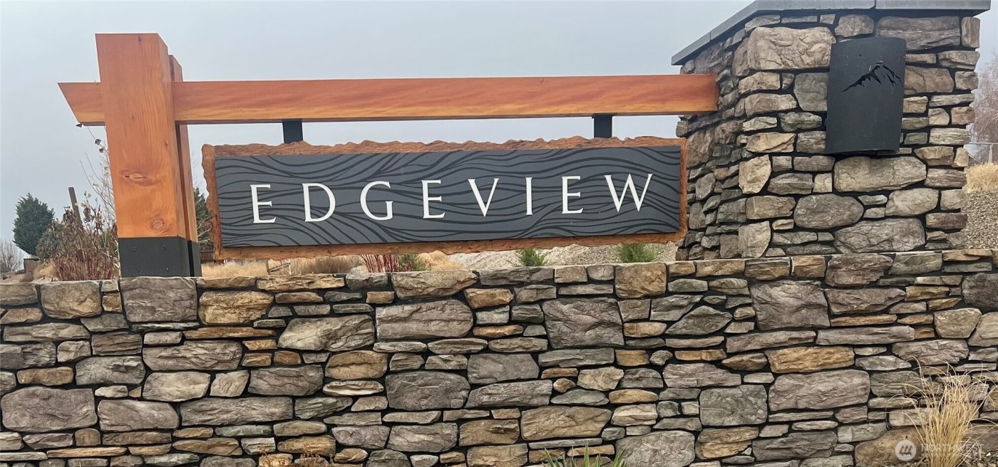 886 NE Conner Court , East Wenatchee, WA 98802