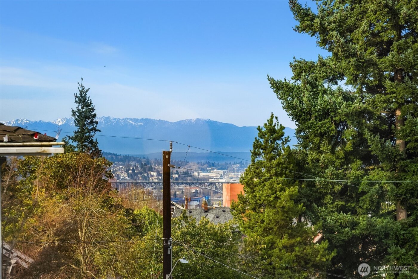 1208 E Newton Street , Seattle, WA 98102