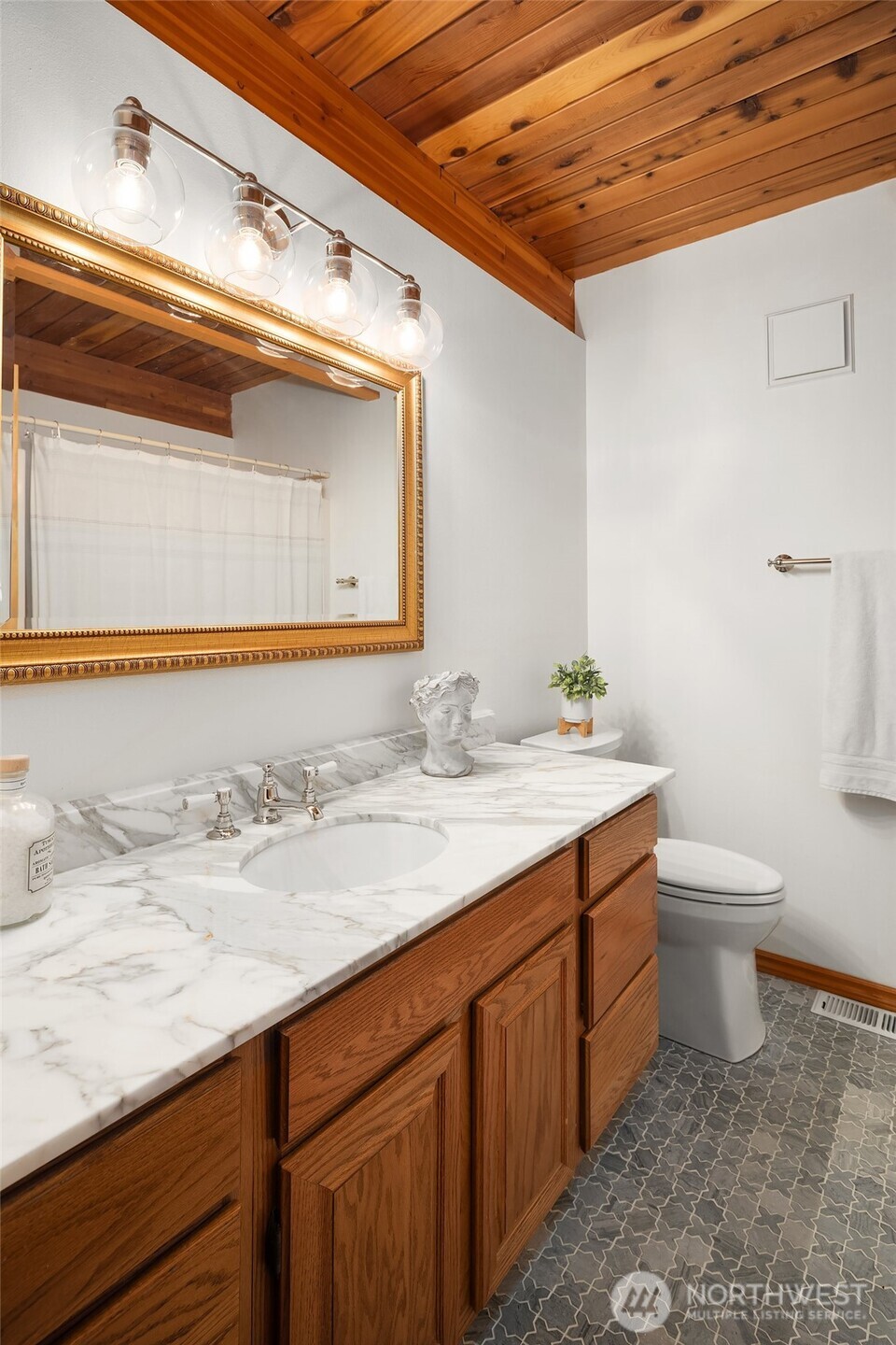 220 Big House Road , Cle Elum, WA 98922