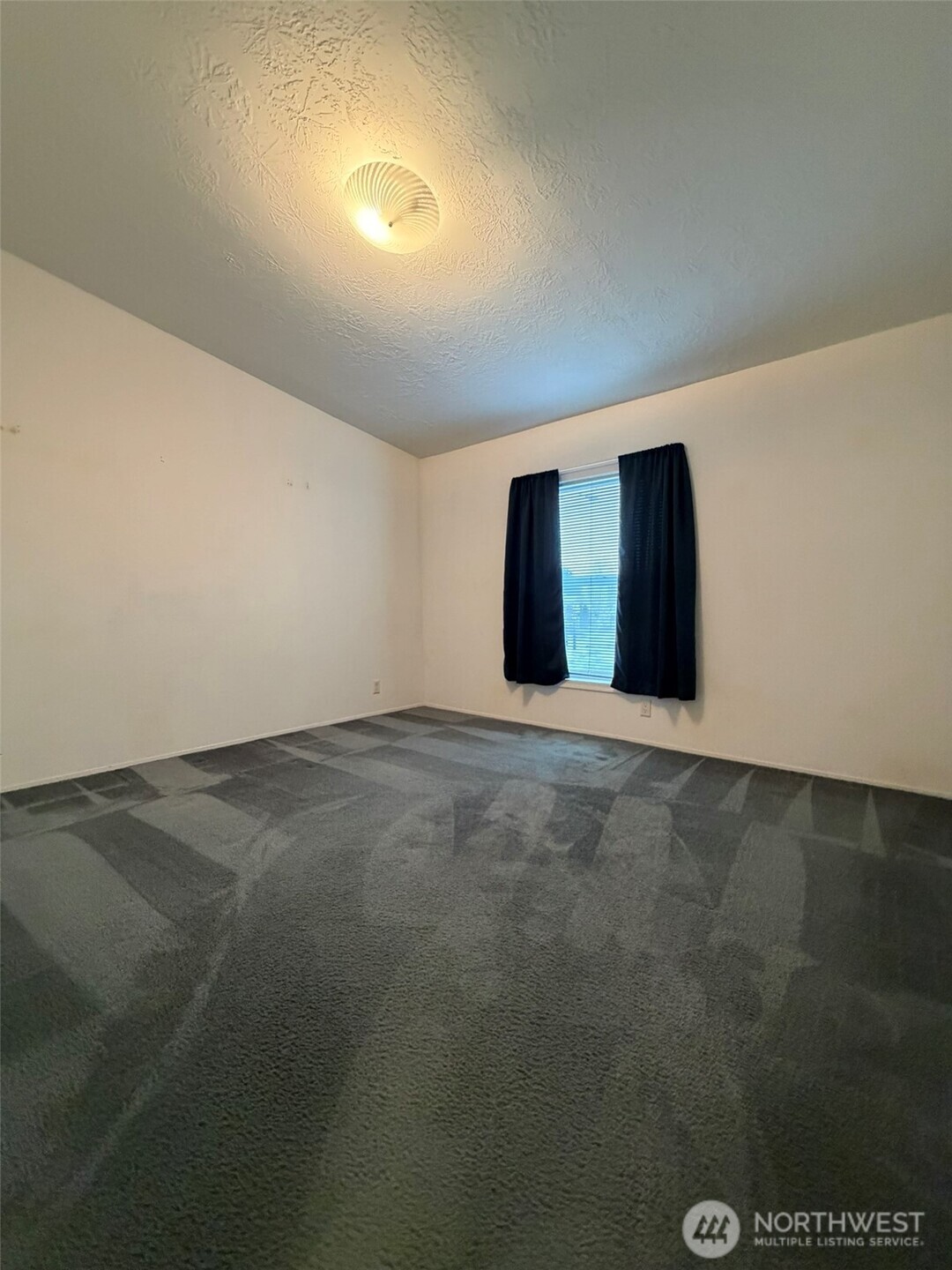 100 Leisure Drive , Aberdeen, WA 98520