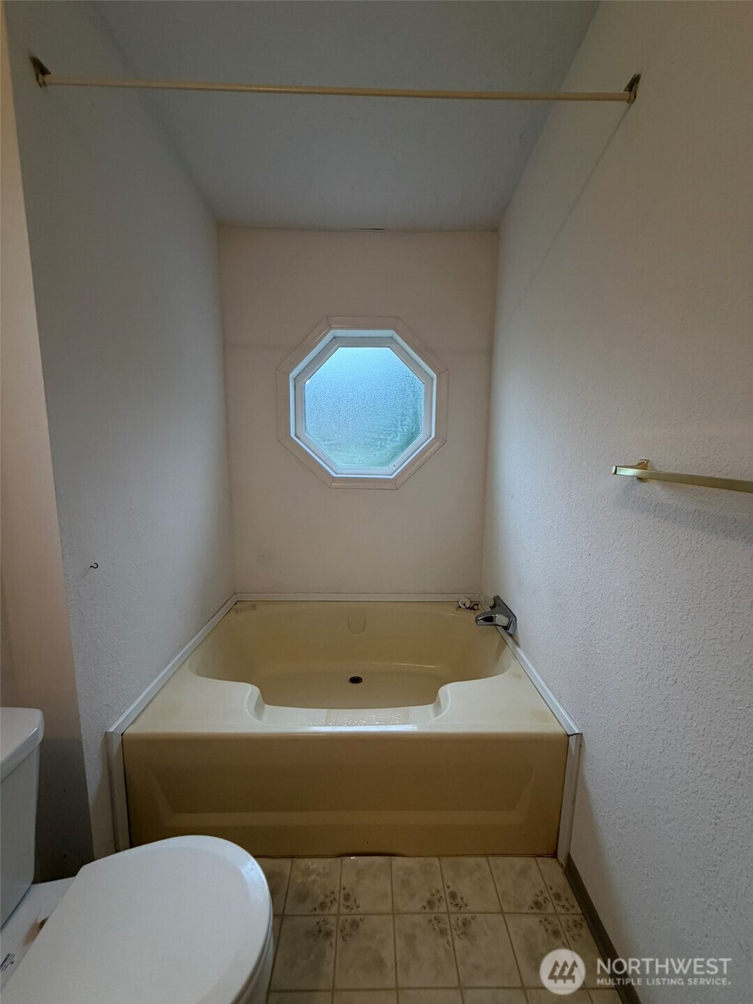 100 Leisure Drive , Aberdeen, WA 98520