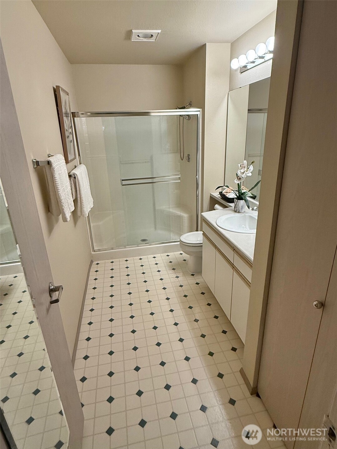 11130 SE 208th Street #A204, Kent, WA 98031