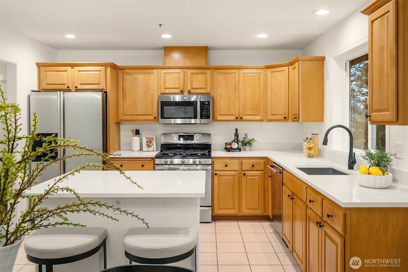 329 NE 185th Street , Shoreline, WA 98155