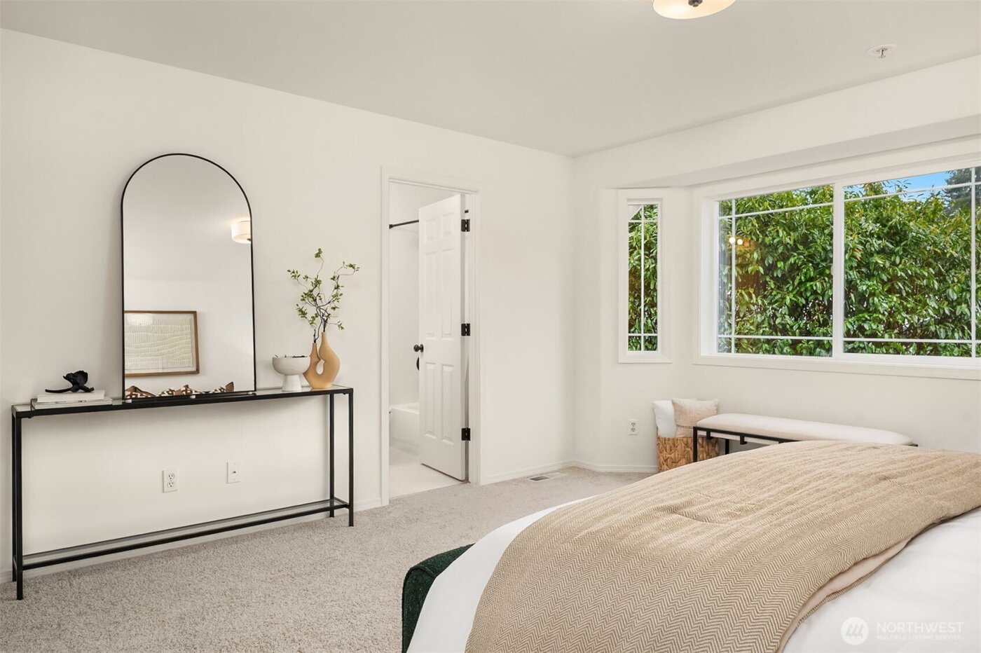 329 NE 185th Street , Shoreline, WA 98155