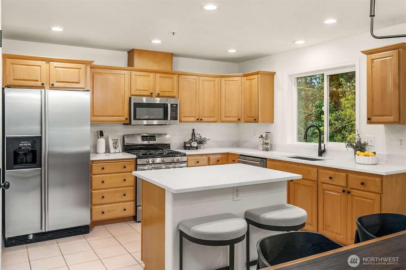 329 NE 185th Street , Shoreline, WA 98155