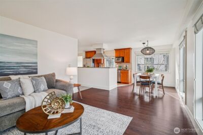 3204 81st Place SE #B202, Mercer Island, WA 98040