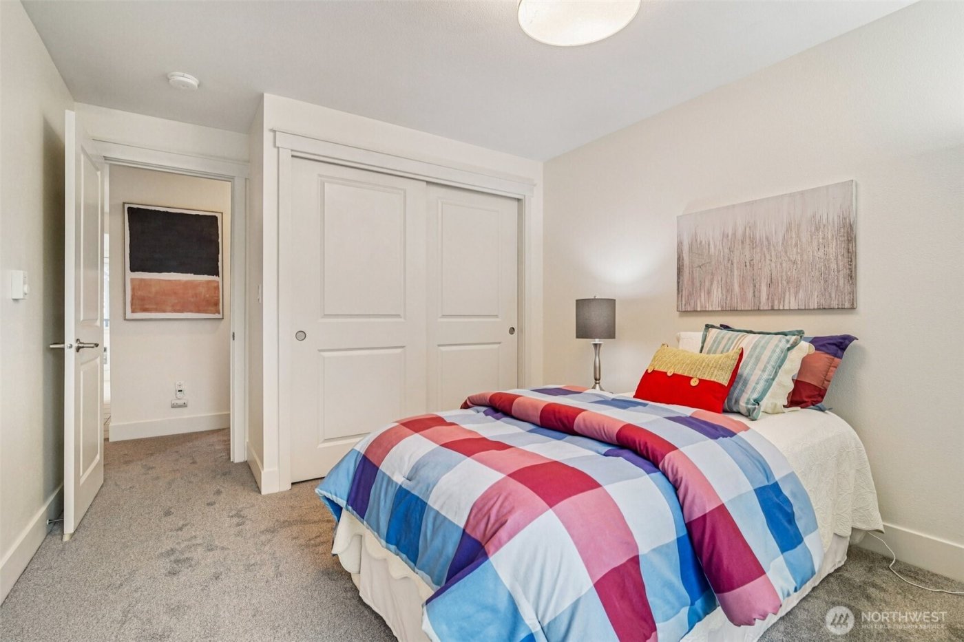 3204 81st Place SE #B202, Mercer Island, WA 98040