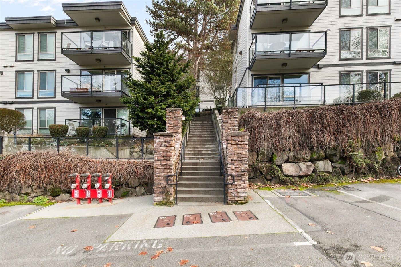 3204 81st Place SE #B202, Mercer Island, WA 98040