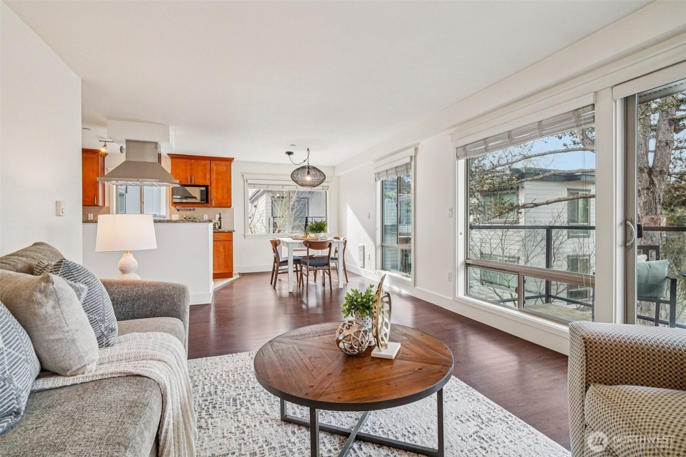 3204 81st Place SE #B202, Mercer Island, WA 98040