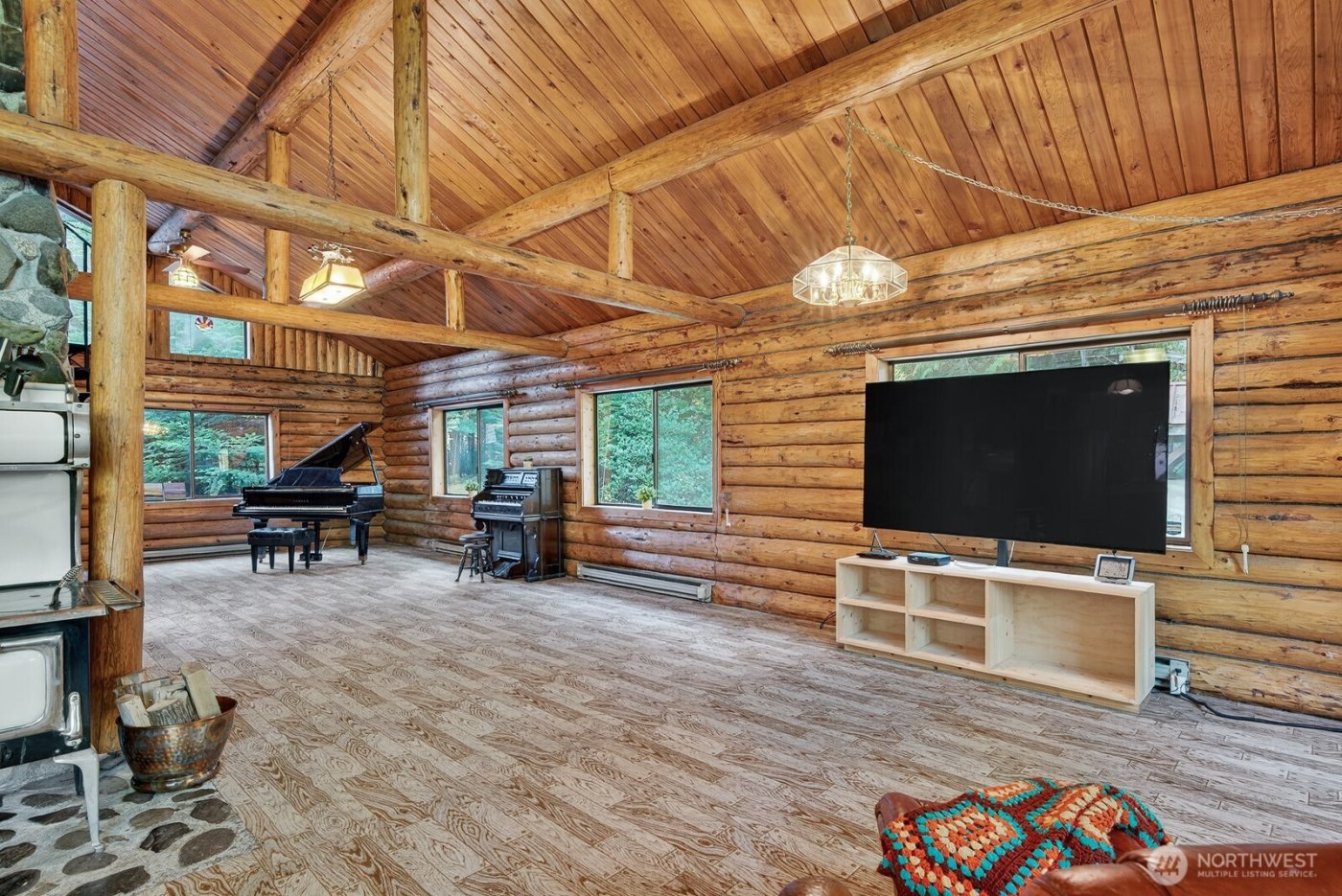 2103 Sherwood Forest Lane , Camano Island, WA 98282-8230