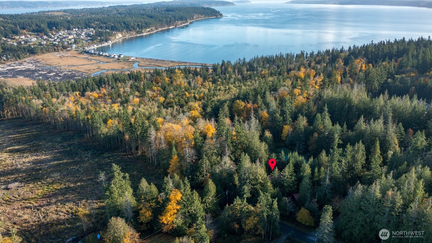 2103 Sherwood Forest Lane , Camano Island, WA 98282-8230