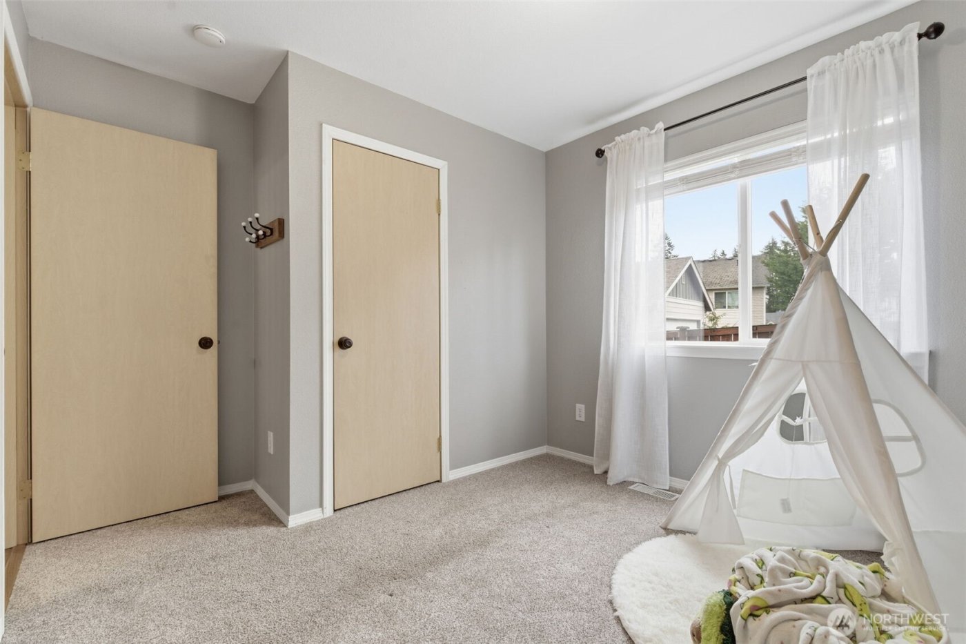 17814 37th Avenue E, Tacoma, WA 98446