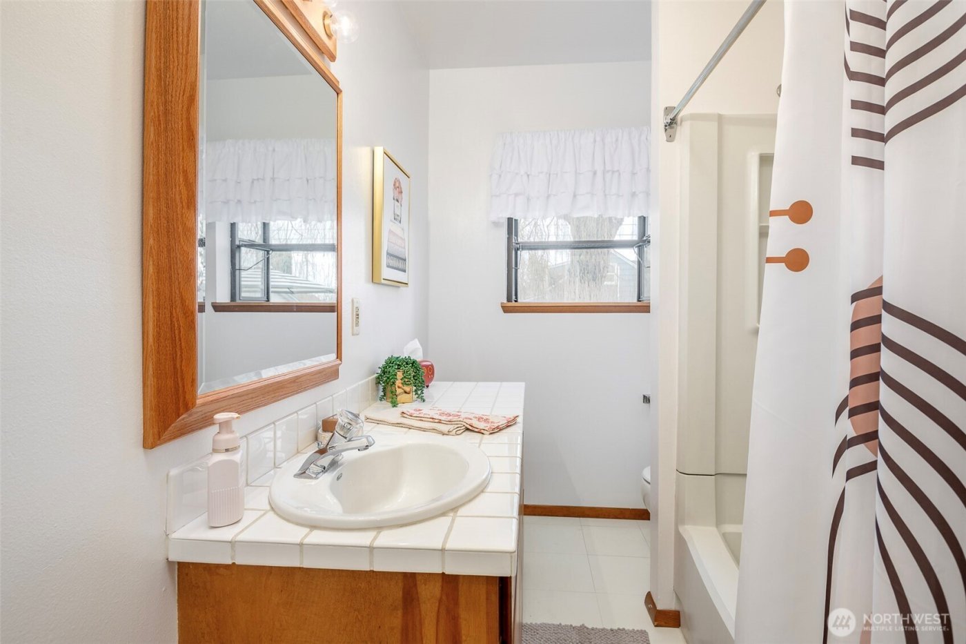 4901 E McKinley Avenue , Tacoma, WA 98404