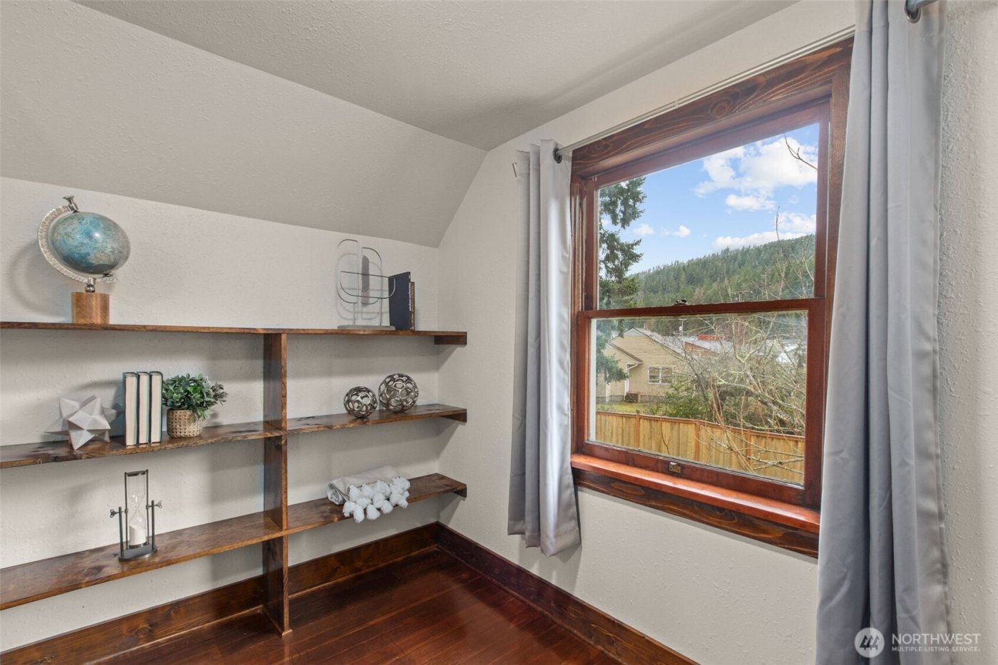 54307 Mountain Highway E, Elbe, WA 98330