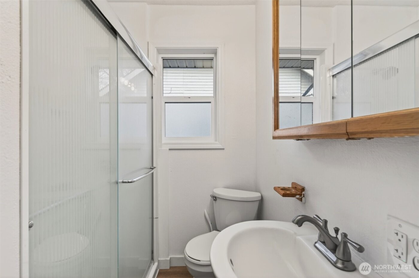 657 17th Avenue , Longview, WA 98632