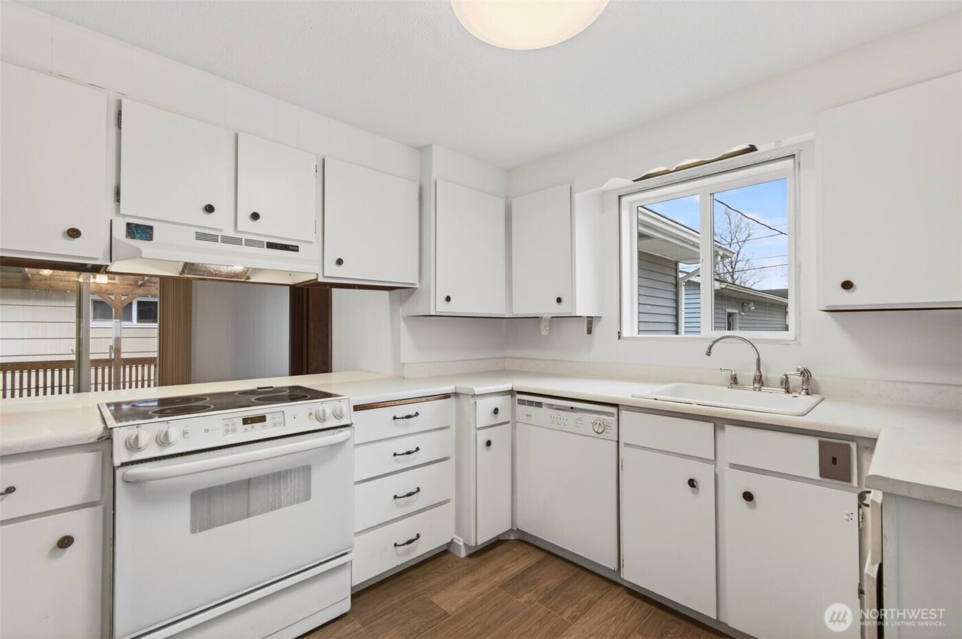 657 17th Avenue , Longview, WA 98632