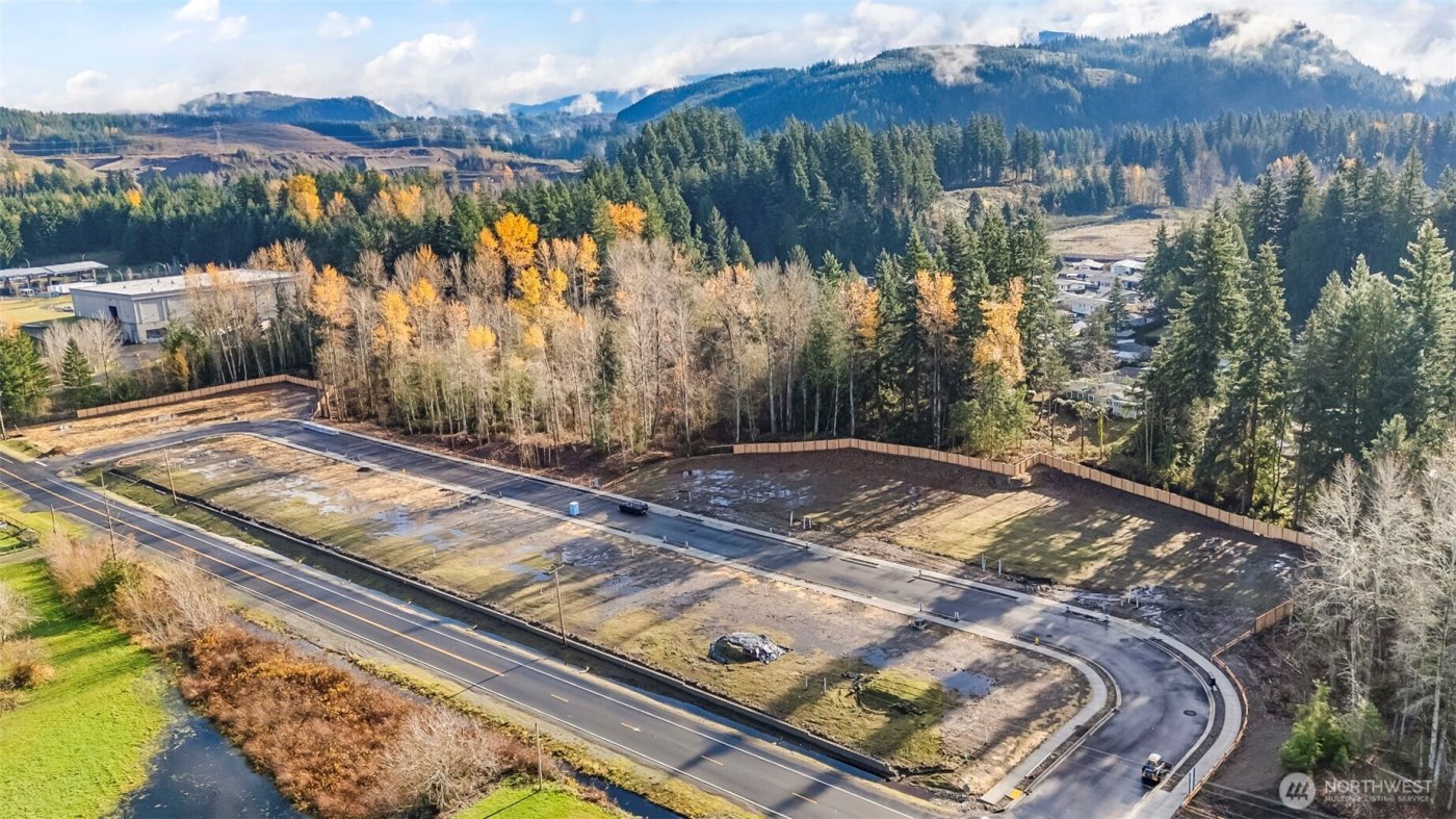 1632 Lockridge Loop E, Enumclaw, WA 98022