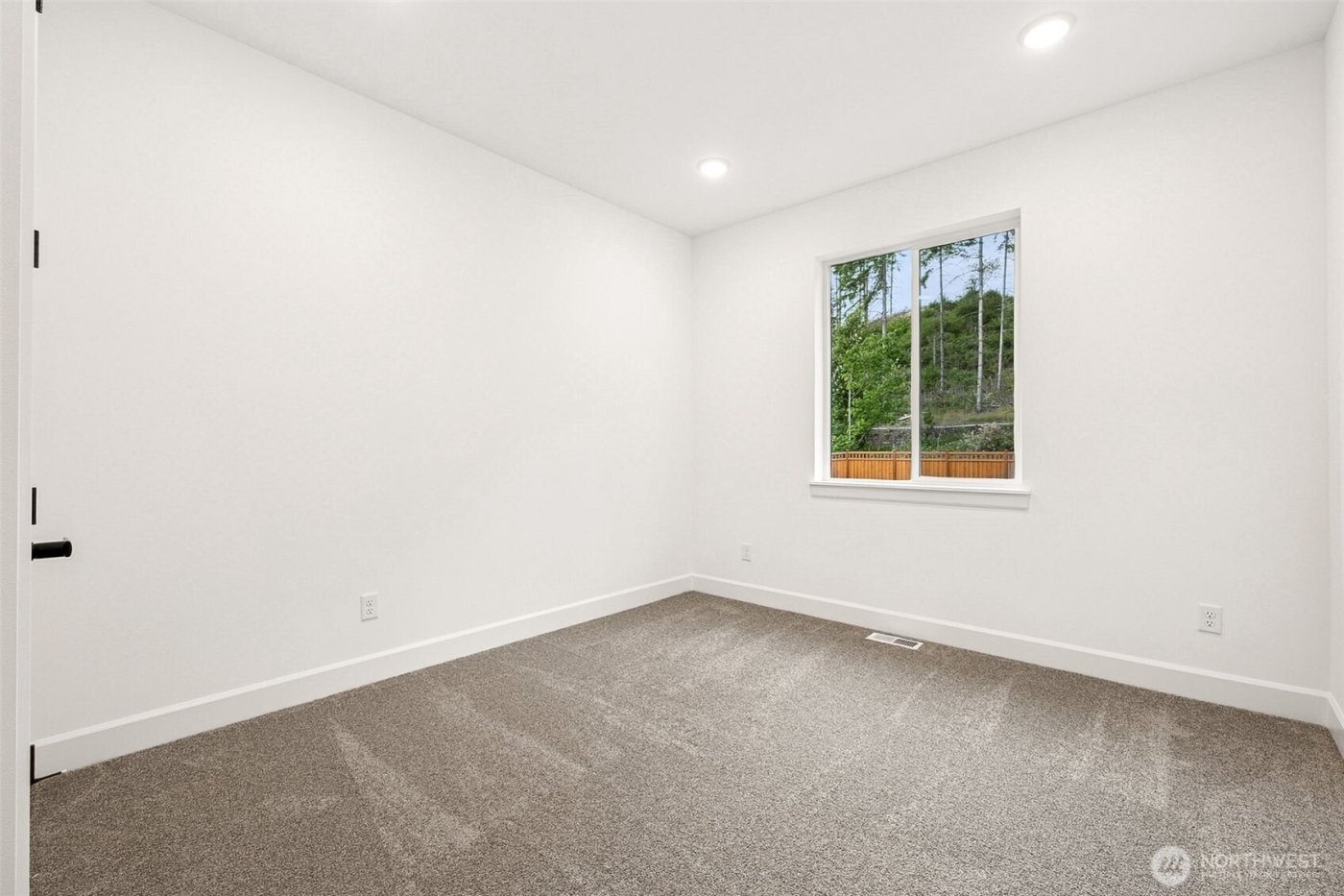 15602 210th Avenue E #314, Bonney Lake, WA 98391