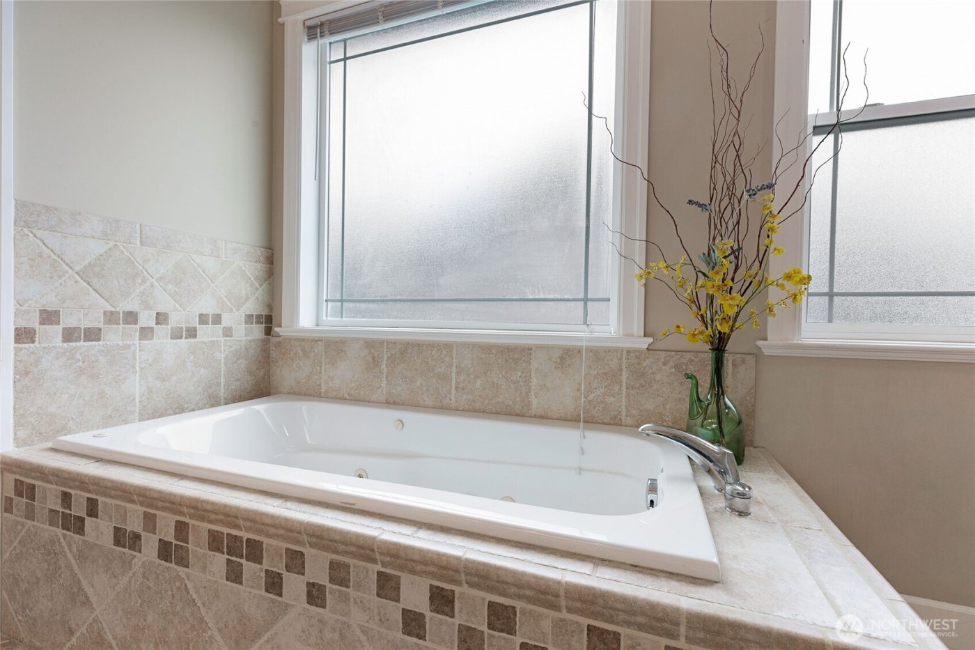 660 Parkside Place , Blaine, WA 98230