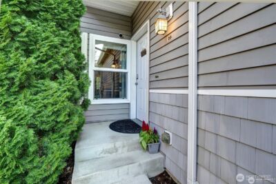 617 7th Street SE #25, Puyallup, WA 98372 - Photo 2