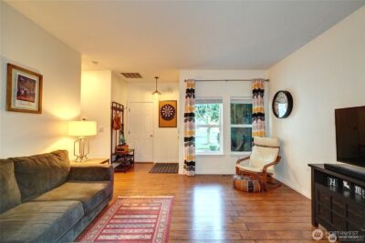 617 7th Street SE #25, Puyallup, WA 98372 - Photo 5