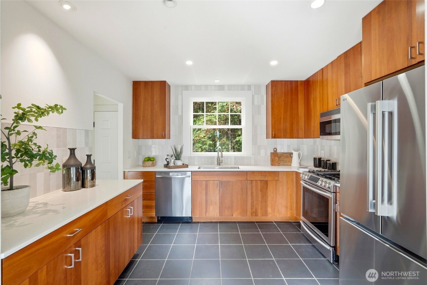 603 38th Avenue , Seattle, WA 98122