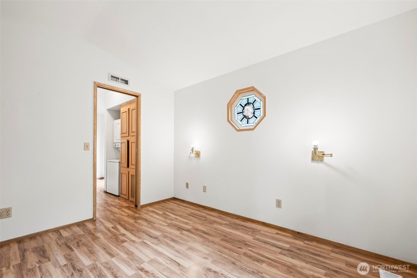 61 N Cresthill Way , Hoodsport, WA 98548