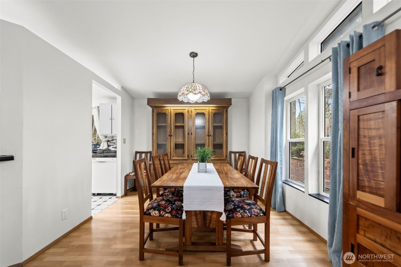 61 N Cresthill Way , Hoodsport, WA 98548