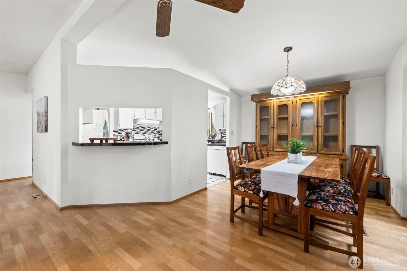 61 N Cresthill Way , Hoodsport, WA 98548