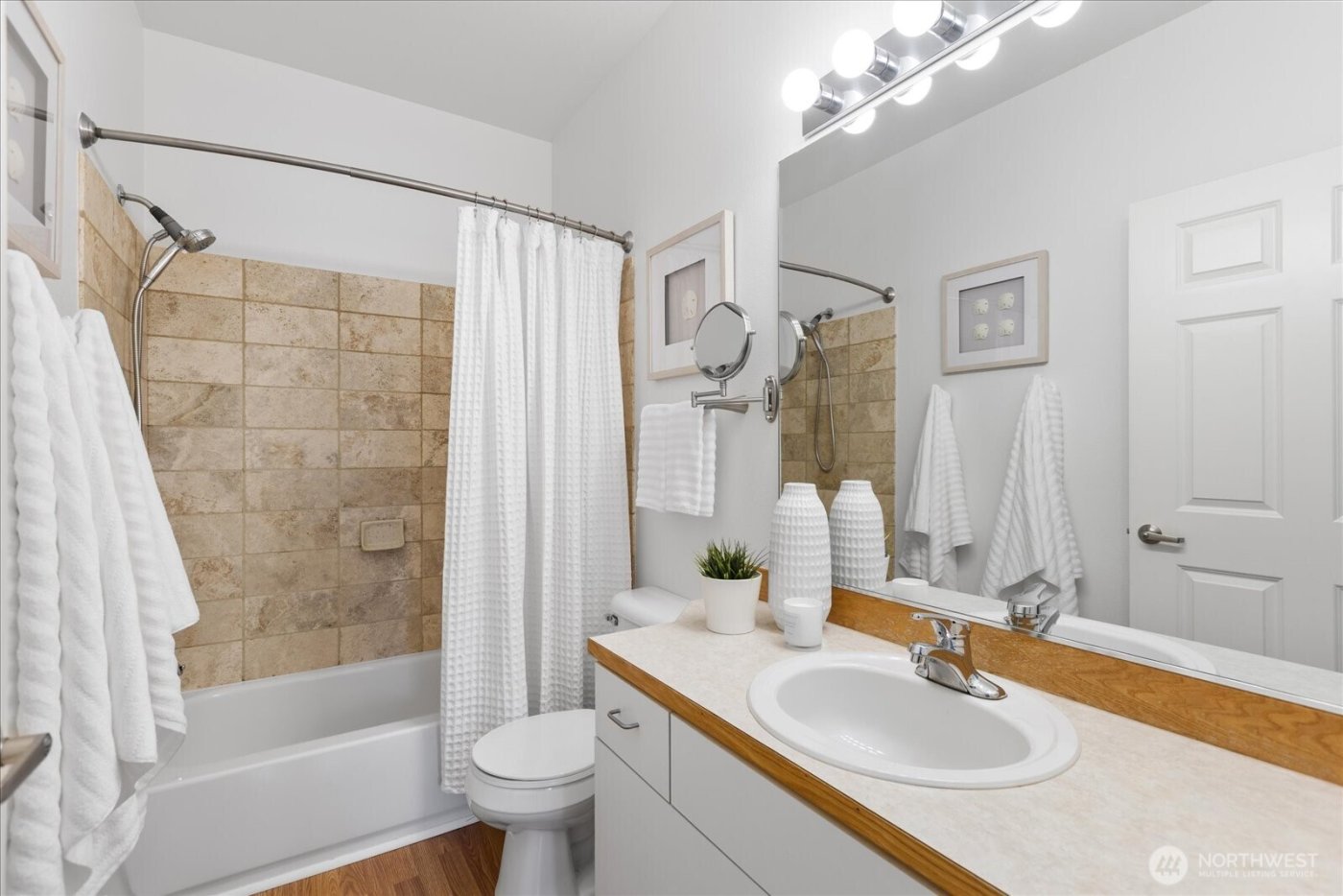 12530 Admiralty Way #J302, Everett, WA 98204